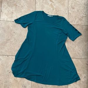 Susan Graver short sleeve dress with cut outs on both sleeves Size XL